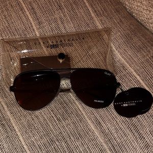 #desixquay Polarized Black Smoke High Key Sunnies